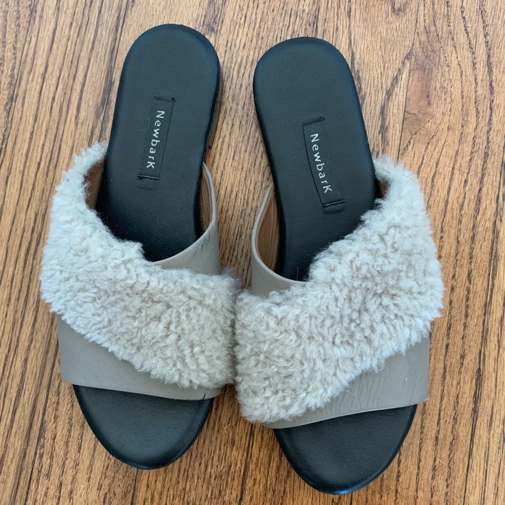 Newbark Shearling Slides - sz 6